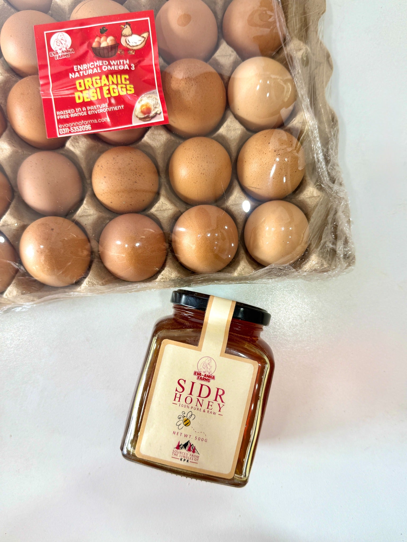 Eva Anna Farms tray of organic desi eggs with 500g Sidr honey
